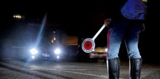 Genova, fermato al casello autostradale un uomo ricercato in Algeria: arrestato polizia stradale controlli