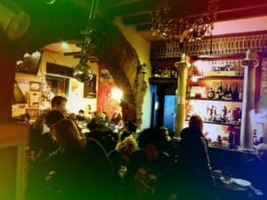 Castelletto bar locale