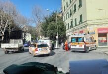 Sestri Ponente, auto contro moto in via Soliman