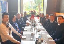 Coronavirus – Il sindaco di La Spezia Peracchini al ristorante cinese contro i pregiudizi Peracchini la spezia ristorante cinese