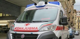 La Spezia, scontro auto-bici: ciclista 30enne all’ospedale ambulanza la spezia