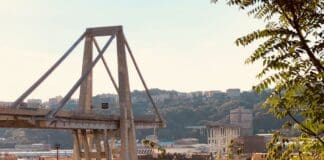 Ponte Morandi – Familiari delle vittime scendono in piazza per chiedere Giustizia ponte Morandi - Foto Fabio Accorrà