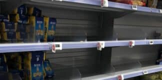 Coronavirus – La psicosi fa scattare l’assalto ai supermercati scaffali vuoti supermercati