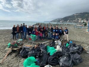 Voltri spiaggia pulita Genova Cleaner