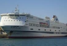 Genova, fumo sul traghetto Splendid della GNV Splendid GNV traghetto