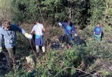 Righi, volontari di Genovacleaner all’opera sul vecchio percorso