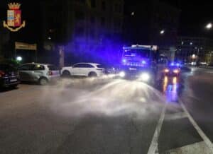 idrante polizia sanificazione strade Genova