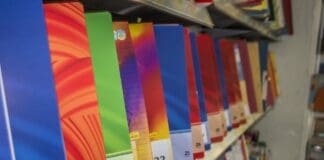 Coronavirus – Alimentari e negozi aperti potranno vendere articoli di cartoleria