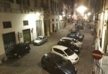 Piazza Campetto ridotta ad un posteggio per auto, protestano i residenti piazza campetto centro storico genova posteggio auto