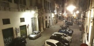 Piazza Campetto ridotta ad un posteggio per auto, protestano i residenti piazza campetto centro storico genova posteggio auto