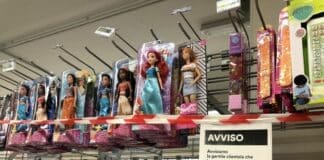 Coronavirus – Toelettature per cani aperte e parrucchieri chiusi, giochi per cani sì ma non per i bimbi giochi per bambini vietata vendita supermercati