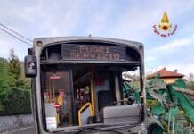 Autobus fuori strada a Genova Struppa autobus incidente trossarelli struppa
