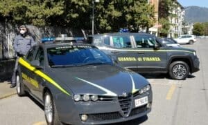 guardia di Finanza mascherina