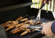 Coronavirus – Grigliata sulla terrazza a Sestri Ponente, denunciati in 13 barbecue bbq