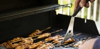 Coronavirus – Grigliata sulla terrazza a Sestri Ponente, denunciati in 13 barbecue bbq