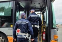 vigili controlli autobus polizia locale