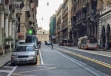 Genova, in via XX settembre arriva Mango e chiude Stefanel posteggi pista ciclabile via XX settembre