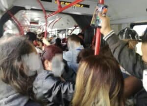 autobus affollati