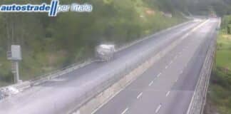 Autostrada A26, incidente tra il bivio con la A10 e Masone: traffico bloccato