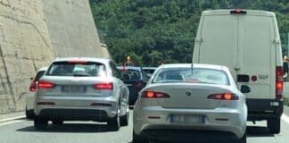 Autostrade – Slitta a mercoledì la riapertura del casello di Genova Nervi coda autostrada