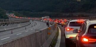 Autostrade Liguria – Traversi (MIT) – ASPI dia più informazioni e pedaggi gratis fino a fine lavori code autostrada A12 Genova Livorno
