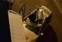 Grave incidente in via Fereggiano, auto si schianta contro le vetture in sosta incidente via fereggiano