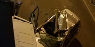 Grave incidente in via Fereggiano, auto si schianta contro le vetture in sosta incidente via fereggiano