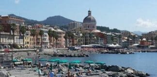 Genova, torna la Fiera del Mare a Pegli Pegli, spiaggia
