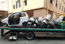 Staglieno – Sgomberati relitti di auto e moto in via Molini di Cima