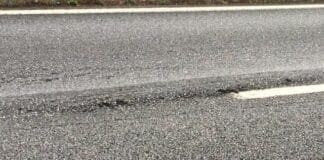 Autostrade – Asfalto pericoloso vicino al casello di Genova Ovest asfalto pericoloso casello Genova Ovest