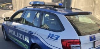 Manomette il tachigrafo del tir: autista denunciato e patente ritirata Polizia stradale