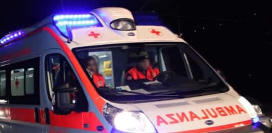 Ruta di Camogli, travolto dall’auto appena parcheggiata ambulanza soccorsi