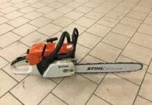 Insegue persone imbracciando una motosega, paura a La Spezia motosega