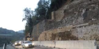 Campoligure – Ancora fermi i lavori alla frana della ex cappelletta campoligure, frana, semaforo