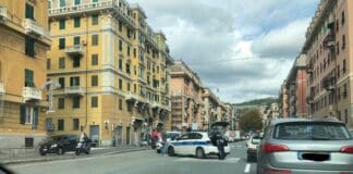 Auto contro moto in corso Sardegna, grave centauro