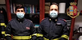 Auto in panne in autostrada, nel bagagliaio nasconde un machete: denunciato