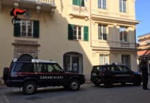 Pietra Ligure – Scoperto con hashish, marijuana e cocaina nascosti in macchina: arrestato 36enne