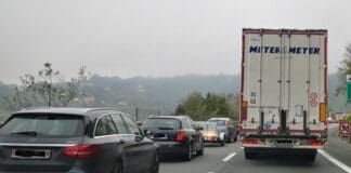 Coronavirus – Corsa alle seconde case, per il sindaco di Santa Margherita Ligure sono una risorsa coda autostrada