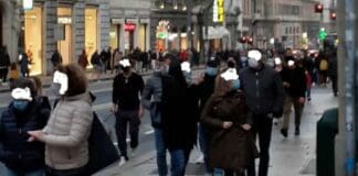 Negozi e strade affollate per Natale – Esposto del Codacons per epidemia colposa via Venti settembre Genova