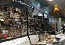 Camion in fiamme sull’autostrada A12 Genova Livorno tra Rapallo e Recco incendio A12