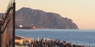 Coronavirus – Ipotesi Italia in zona rossa a Natale e Capodanno, possibili deroghe per piccoli comuni assembramenti depuratore Quinto