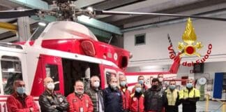 Sindaco Bucci in visita al Reparto Volo dei Vigili del Fuoco – FOTO vigili fuoco elicottero Bucci