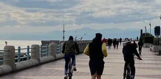 Piste Ciclabili – In corso Italia si corre sul marciapiede e non ci sono controlli bici su marciapiede corso Italia