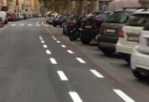 Piste ciclabili, operai al lavoro in corso Galliera tra le proteste piste ciclabili ValBisagno, corso galliera