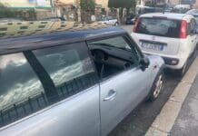 Quinto – Finestrini spaccati e auto saccheggiate, i residenti “Siamo alla follia” vetri rotti, ladri, vandali, auto