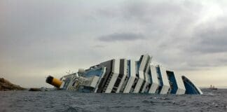Nove anni fa il naufragio della Costa Concordia costa concordia isola del giglio