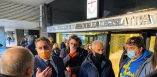 Coronavirus – Toti: “Aperture a singhiozzo danneggiano ulteriormente le attività” manifestazione ristoratori