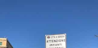 Semafori intelligenti – Iniziata l’installazione dei cartelli di avviso per auto e moto semaforo intelligente, cartelli, avviso,