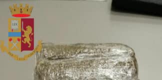 Panetti di hashish “Maradona” e cocaina: arrestati tre spacciatori Polizia di Stato, hashish, Maradona