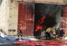 Grosso incendio in un fienile di Propata, salvi gli animali – VIDEO incendio propata vigili del fuoco